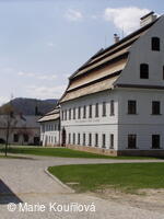 Trasa pro vozíčkáře a různá poutní zastavení